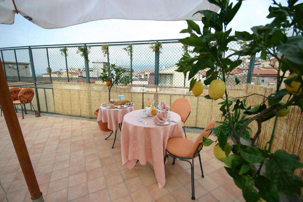 Sorrento Inn Guesthouse ภายนอก รูปภาพ